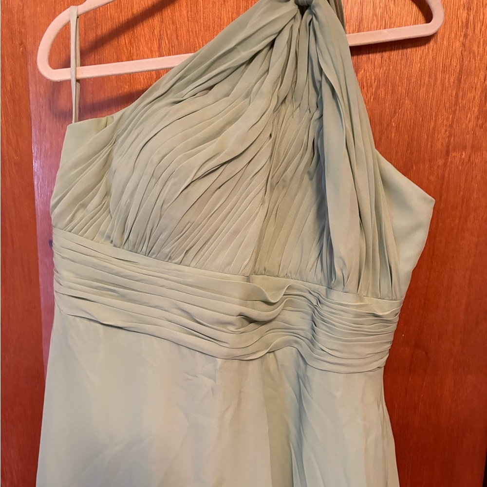 Elegant Pleated One-Shoulder Dress